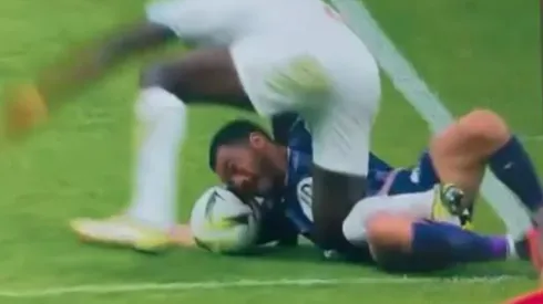 Gabriel Suazo se deja la vida para ayudar al Toulouse ante Marsella.