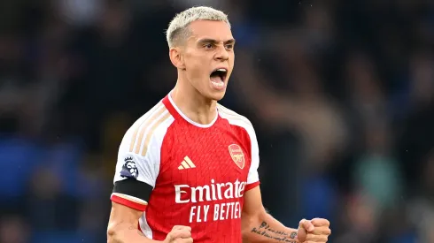 Leandro Trossard anotó el único tanto del triunfo del Arsenal ante el Everton.