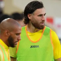Preocupante: Ben mira desde la banca el empate del Villarreal