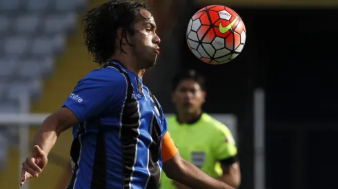 Claudio Muñoz fue capitán con Huachipato y le dio la segunda estrella al club en 2012.