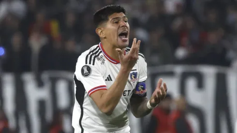 Valdivia respaldó a Pavez en Colo Colo