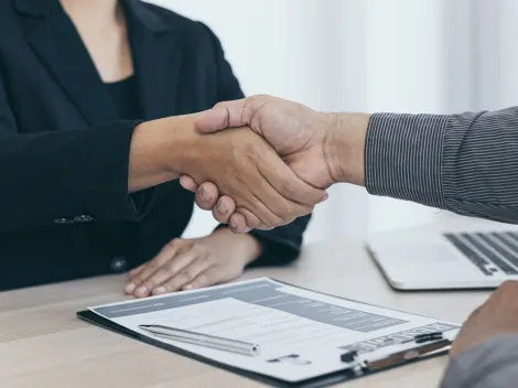 ¿Puedo tener dos contratos de trabajo?