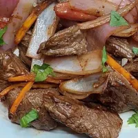Receta de lomo saltado para el almuerzo