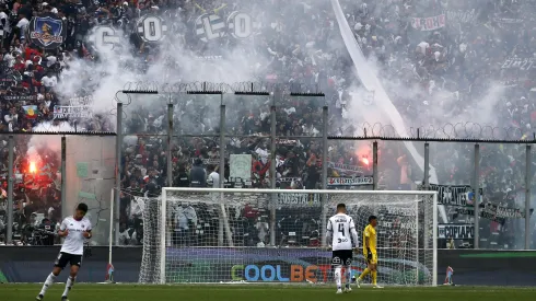 El árbitro Felipe González documentó incidentes de la barra colocolina
