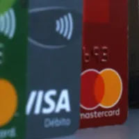 ¿Quieres pagar con tarjeta de crédito? Simula el tiempo de pago y los intereses de la deuda