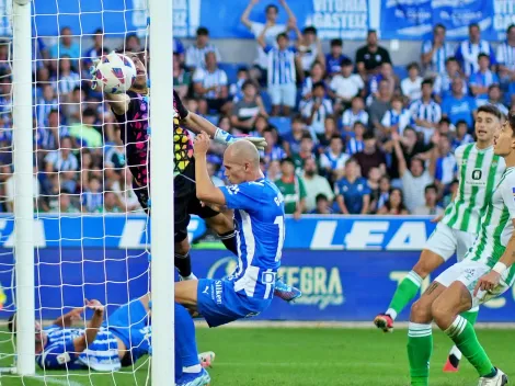 Torpe autogol de Bellerín empaña partido de Bravo en el Betis