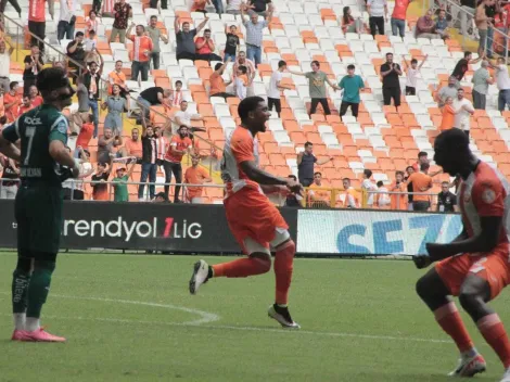 Junior en llamas: triplete y asistencia para el triunfo de su equipo