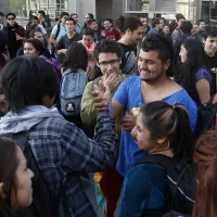 ¿Cuáles son los requisitos de la Beca Juan Gómez Millas?