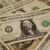 Buena noticia para los chilenos: Dólar blue alcanza cifra récord