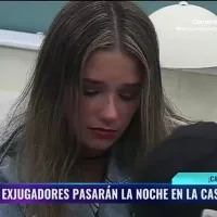 Alessia quedó pálida por frío saludo de Raimundo tras su re ingreso
