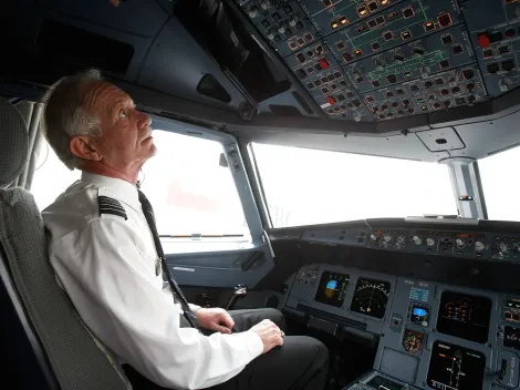 El sorprendente sueldo de los pilotos comerciales de avión en Chile