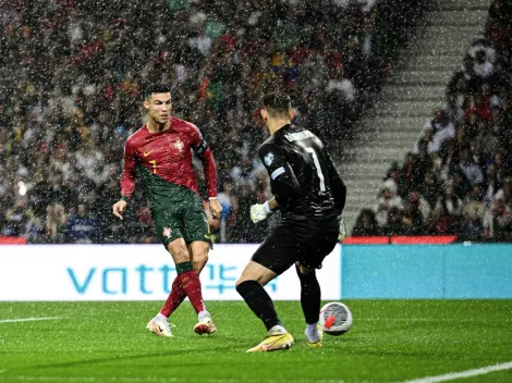 CR7 marca un doblete que clasifica a Portugal a la Eurocopa