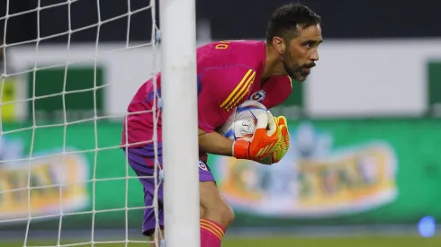 Bravo defendió el arco nacional en Sudáfrica 2010 y Brasil 2014 ¿Lo hará en Norteamérica?