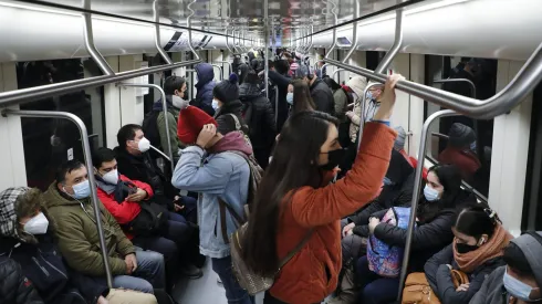 Metro de Santiago cambia horarios en Juegos Panamericanos.