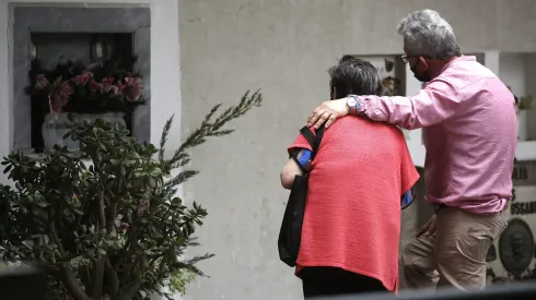 Revisa los horarios de los cementerios para este miércoles 1 de noviembre.