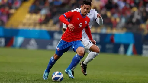 La Selección Chilena completa la fase de grupos con tres tríos y un arco de metales.