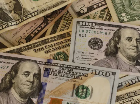 ¿Qué es el dólar blue y cómo funciona para poder viajar a Argentina?