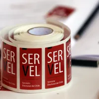 Detienen a dos mujeres por no votar en las elecciones: Anuncian más órdenes de arresto