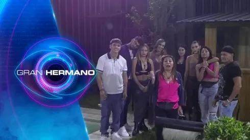 Pincoya hace un llamado a donar en Teletón 2023.