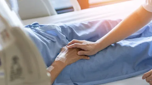 Paciente en un centro de cuidados paliativos.