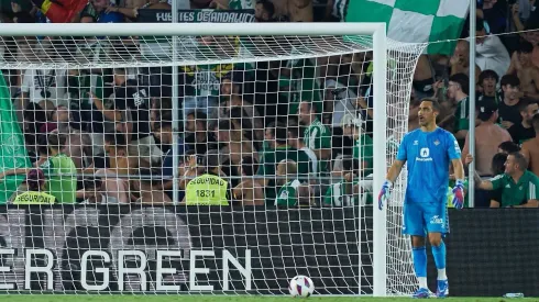 Revelan desde España que Bravo se retirará del fútbol este año