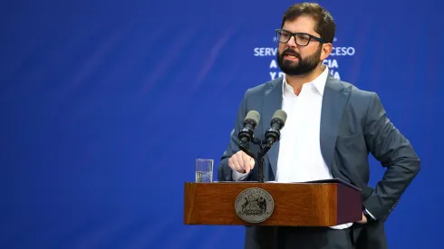 La dura respuesta del presidente Boric a la oposición por crisis migratoria.
