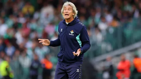 Manuel Pellegrini va por un gran registro junto al Betis. | Foto: Getty