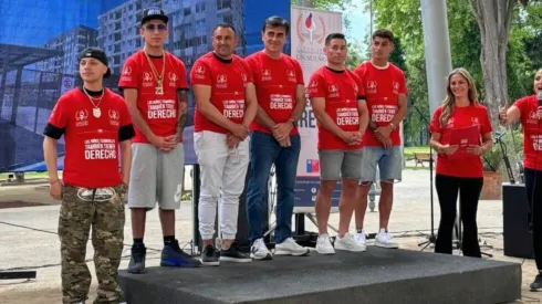 Gustavo Quinteros, Óscar Opazo y Erick Wiemberg compartieron con Jordan 23 y Pablito Pesadilla en un evento de la Fundación Deportistas por un Sueño.