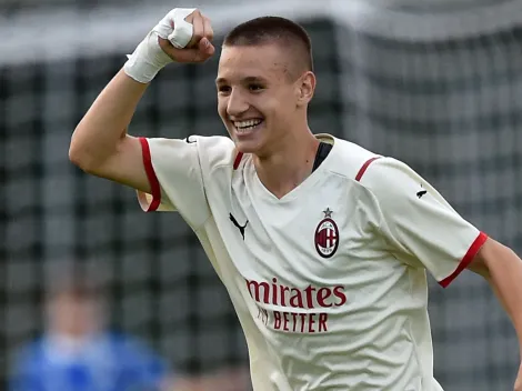 ¡Un niño puede debutar en AC Milan con sólo 15 años!
