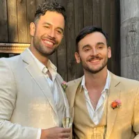 ¡Muchas felicidades! Tomás González se casa con su novio en íntima ceremonia
