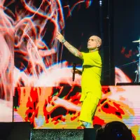 Ke Personajes llenó de cumbia e hizo bailar a todo el Movistar Arena