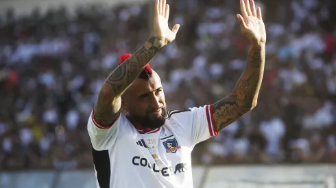 Vidal se molestó con algunos hinchas de Colo Colo