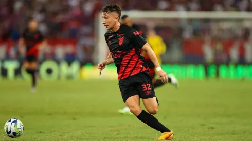 Luciano Arriagada llegó este 2023 a Athletico Paranaense.