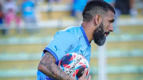 Ronnie Fernández se irá del Bolívar tras ser víctima de insultos racistas en el fútbol boliviano.