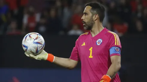 Claudio Bravo tiene altas probabilidades de volver a la selección chilena ahora que no está Eduardo Berizzo.