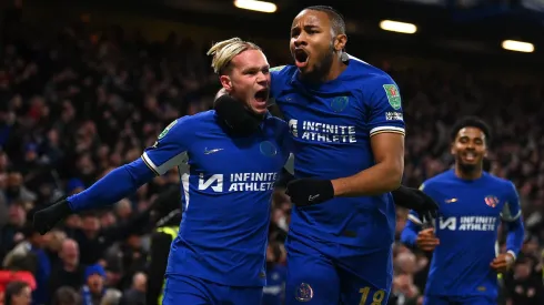 Chelsea se salvó en el final y venció en penales al Newcastle para avanzar a semifinales de la Copa de la Liga de Inglaterra.