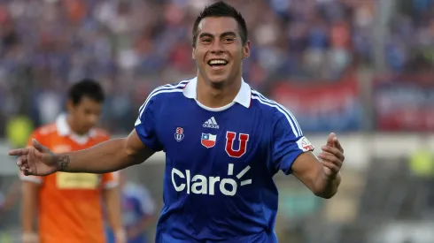 Eduardo Vargas no sabe lo que pasará en su futuro y la U asoma como un posible destino.