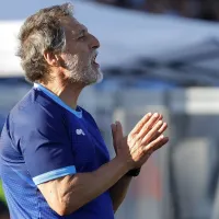 El panorama de Mario Salas en Ñublense: 9 bajas, renovaciones claves y espera por Defensa y Justicia