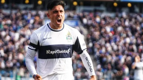 Cristian Tarragona era sondeado por Colo Colo e, incluso, se llegó a hablar de un viaje del argentino a Chile para sellar su pase al Albo.