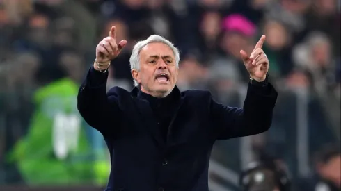 ¿Tírate un qué? José Mourinho festejó a su manera el Año Nuevo.