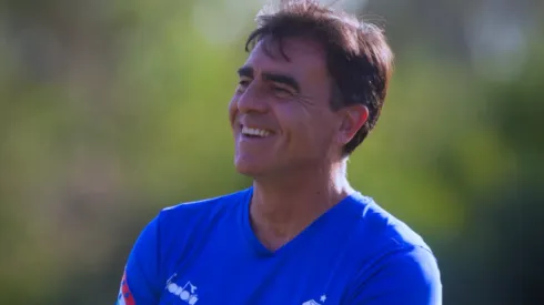 Gustavo Quinteros comenzó formalmente y en cancha su trabajo en Vélez Sarsfield.