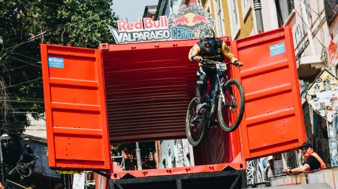 30 capos se mezclan con los colores de Valpo.