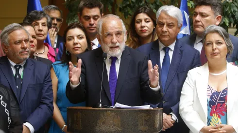 Punto de prensa del ministro Carlos Montes, luego de que se rechazará la acusación constitucional en su contra.