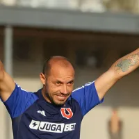 Marcelo Díaz se prueba la jineta de Universidad de Chile: \'Ya me siento capitán\'