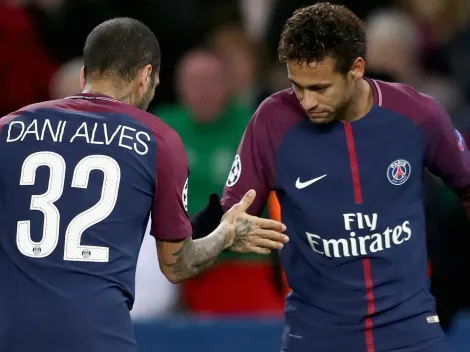 Neymar sale en ayuda de Dani Alves previo a juicio