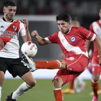 Almirón pide a Colo Colo un refuerzo en Argentina: \'Quiere hacer diferencia económica\'