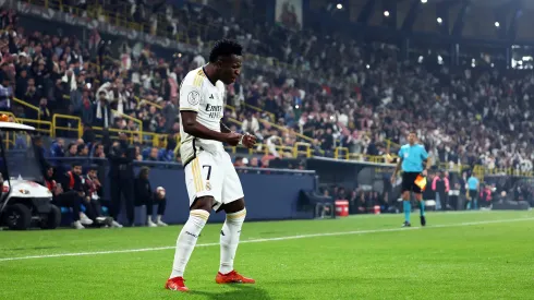 Vinicius fue genio y figura en el Clásico.
