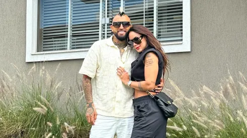 América trata de convencer al King con su novia Sonia Isaza