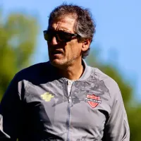 Mario Salas busca reforzar las bandas de Ñublense en Everton: uno llega, el otro difícil