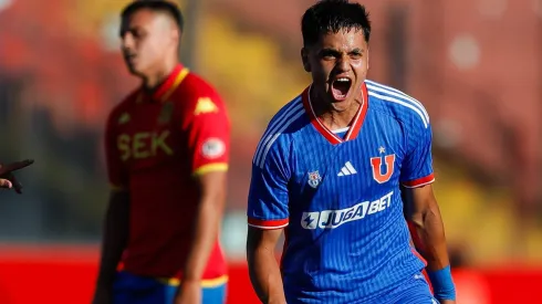 Enzo Fernández marcó un tremendo golazo para abrir el marcador a favor de la U.